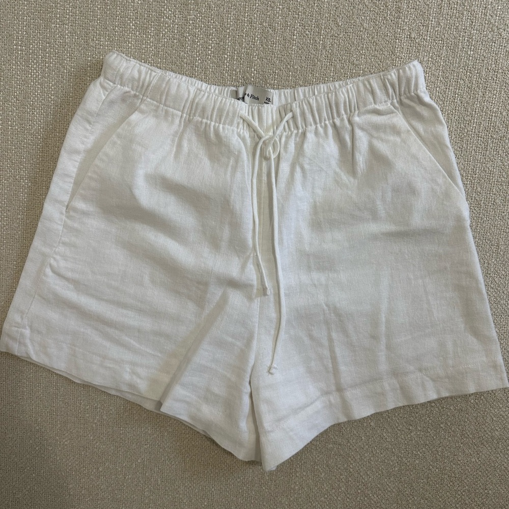 NWOT Abercrombie Linen-Blend Pull On Shorts
